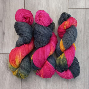 Clun Forest Wol Breigaren Handgeverfd Neon