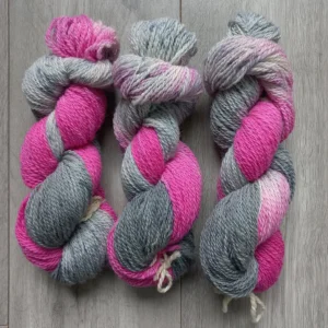 Swifter Wol Handgeverfd breigaren Pioenroos