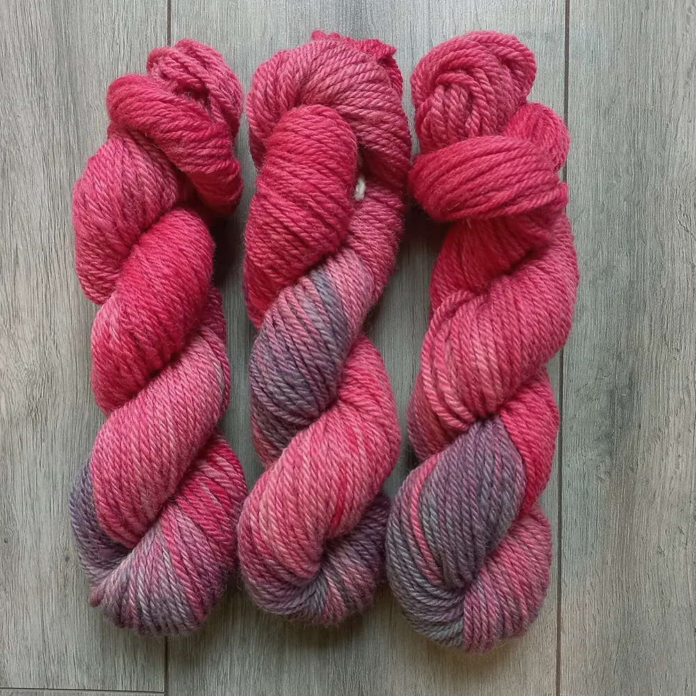 Texelaar Wol Handgeverfd Breigaren Roze Kaketoe