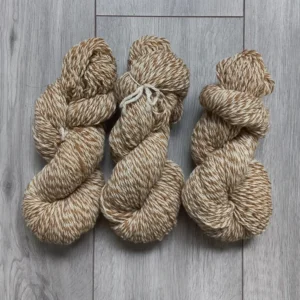 Pampas Charollais Handgeverfd garen schaap