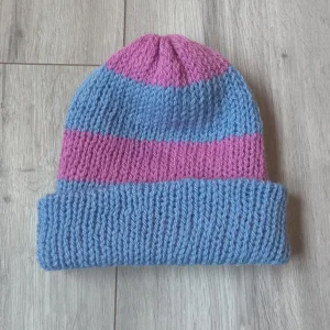 Kindermuts 03 Blauw en paars gebreid van schapenwol